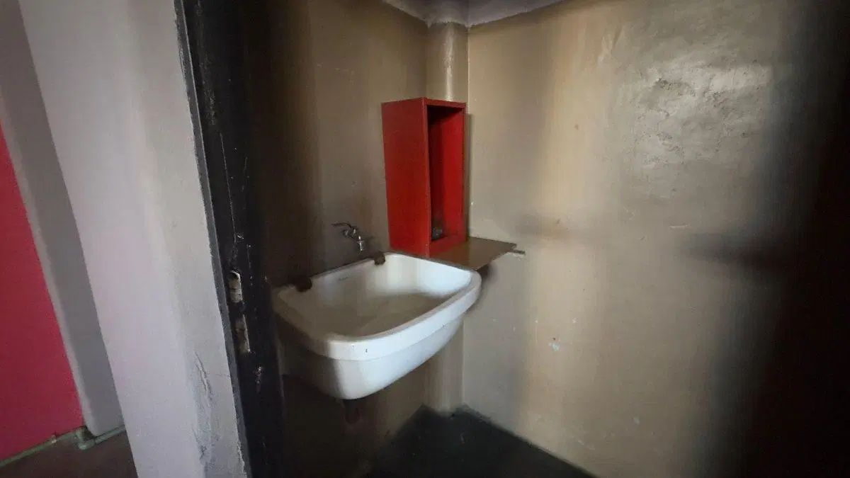 Venta Deposito Sarandi 150 m2 Oportunidad 2