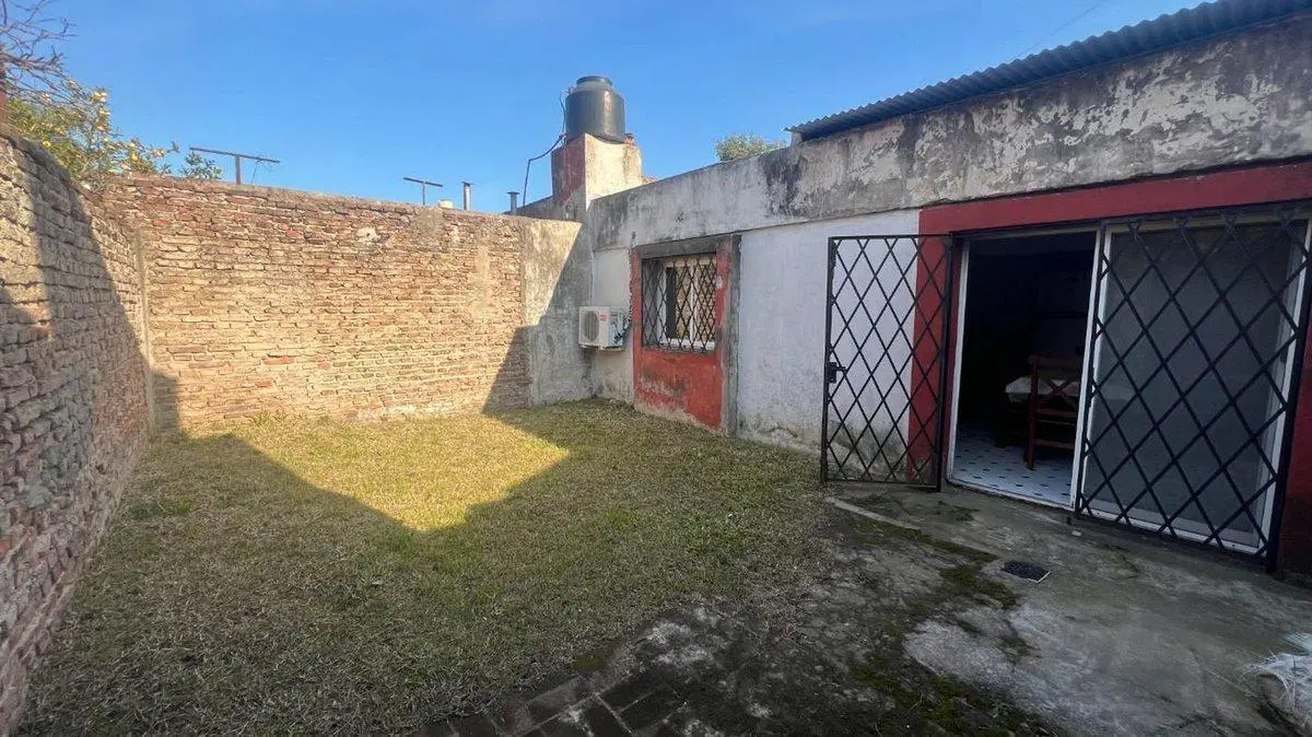 VENTA CASA REMEDIOS DE ESCALADA JARDÍN PATIO 4 AMB 4