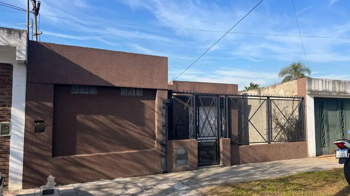 VENTA CASA REMEDIOS DE ESCALADA JARDÍN PATIO 4 AMB 2