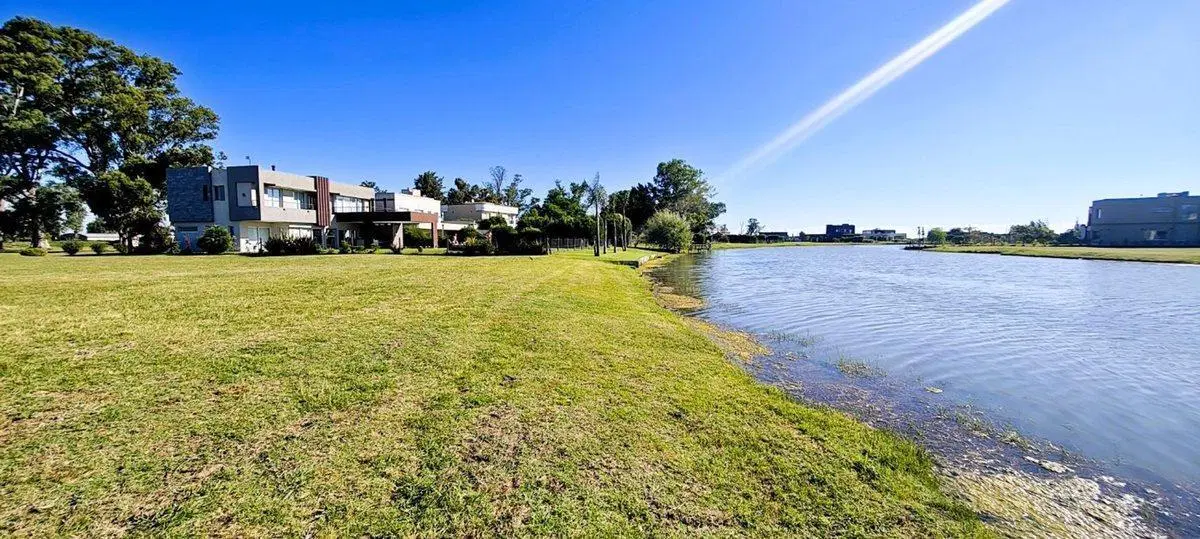 VENTA LOTE A LAGUNA BARRIO SAN LUCAS SAN VICENTE 5