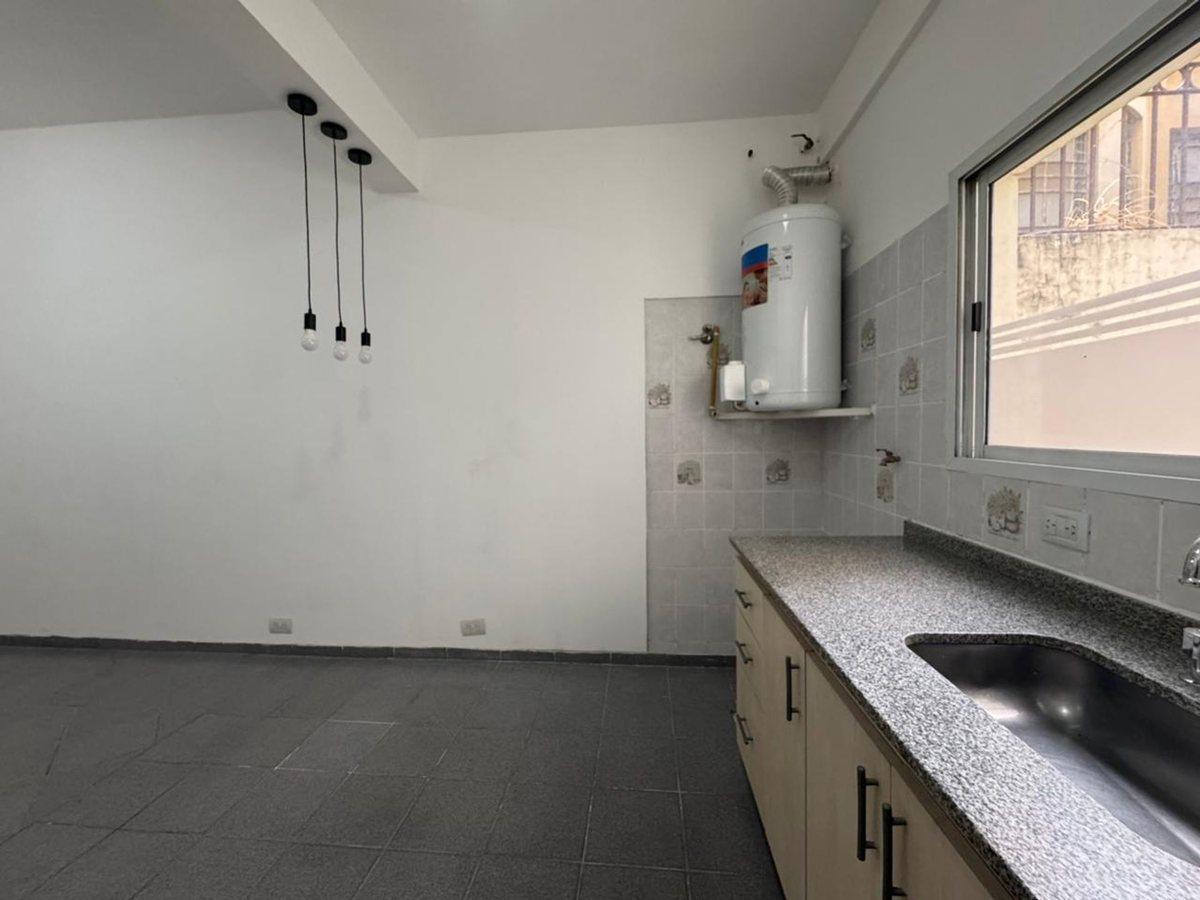 Foto de VENTA DEPTO 2 AMBIENTES BARRACAS APTO CRÉDITO, imagen 3
