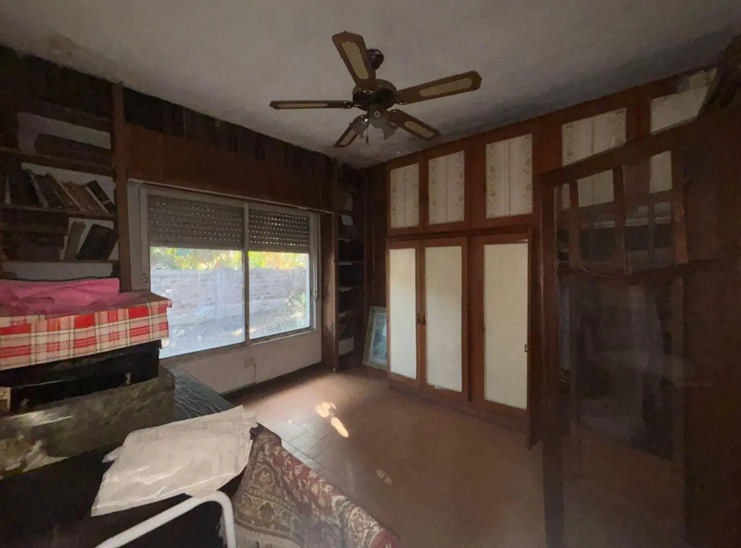 VENTA CASA A REFACCIONAR PALOMAR MORON 2