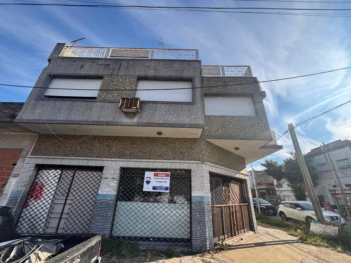 VENTA  CASA VALENTIN ALSINA CON LOCAL + GALPON 3
