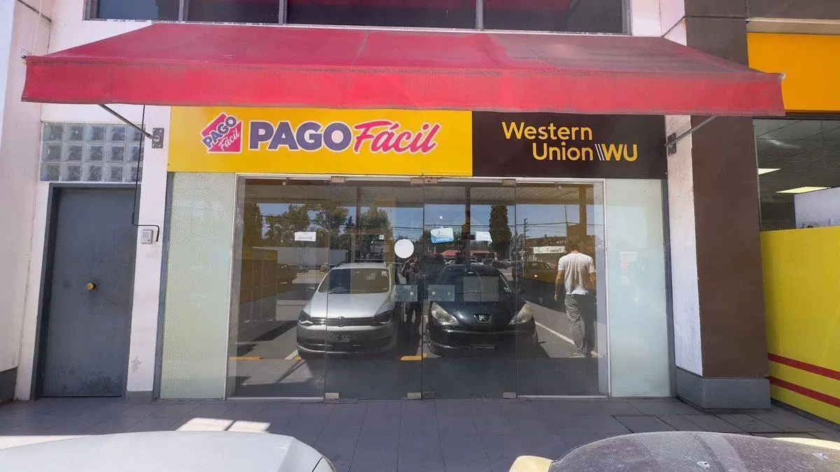 Alquiler Local de 51m2  en Pilar 3