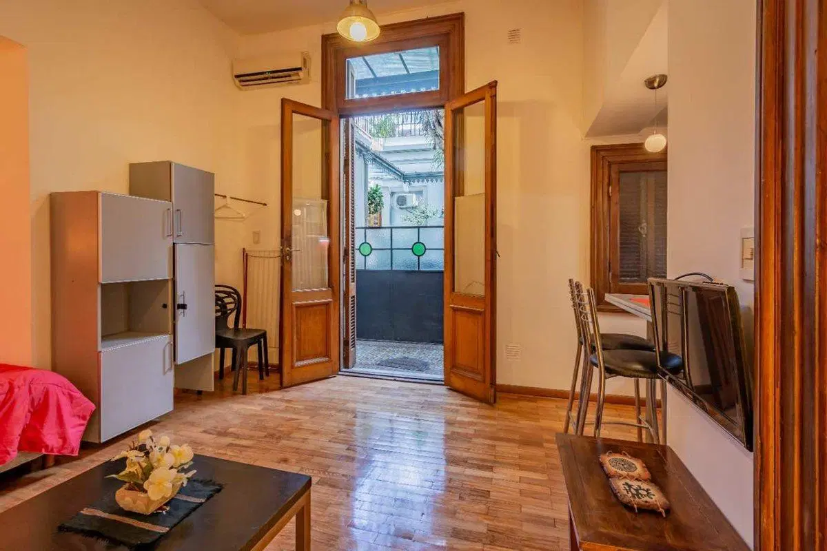 Venta monoambiente en edificio historico San Telmo 2