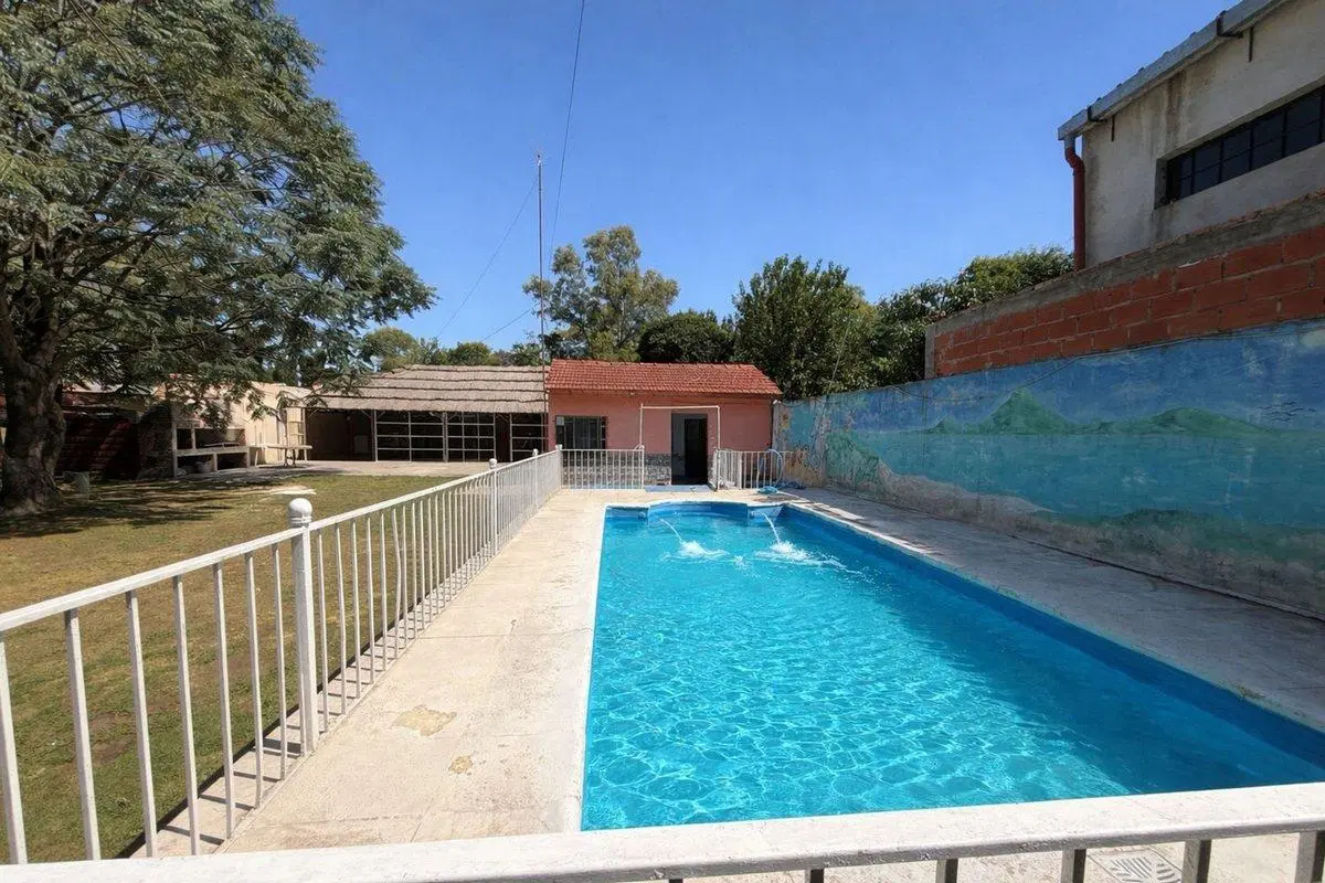 Venta Quinta con pileta, quincho y parrilla 5
