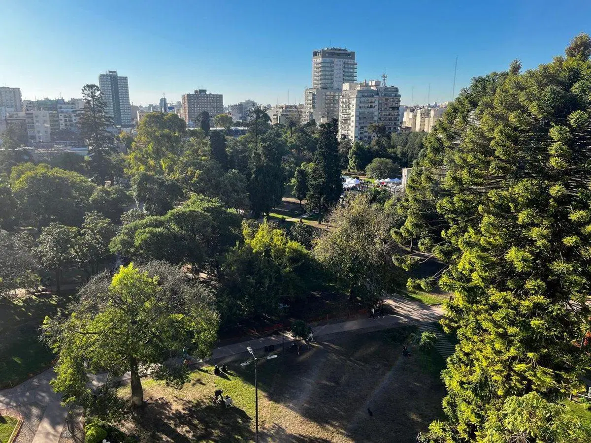 VENTA PISO 9 /  5 AMB FRENTE A PARQUE RIVADAVIA 2