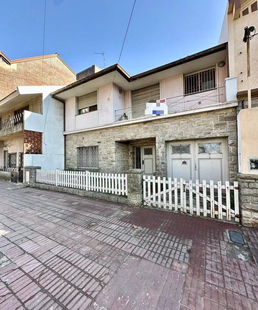 VENTA CASA  4 AMBIENTES WILDE GARAGE PATIO 3