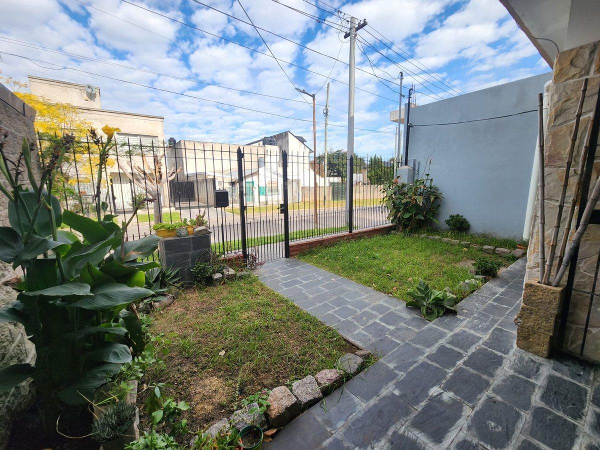 Venta Casa 4 ambientes Quilmes