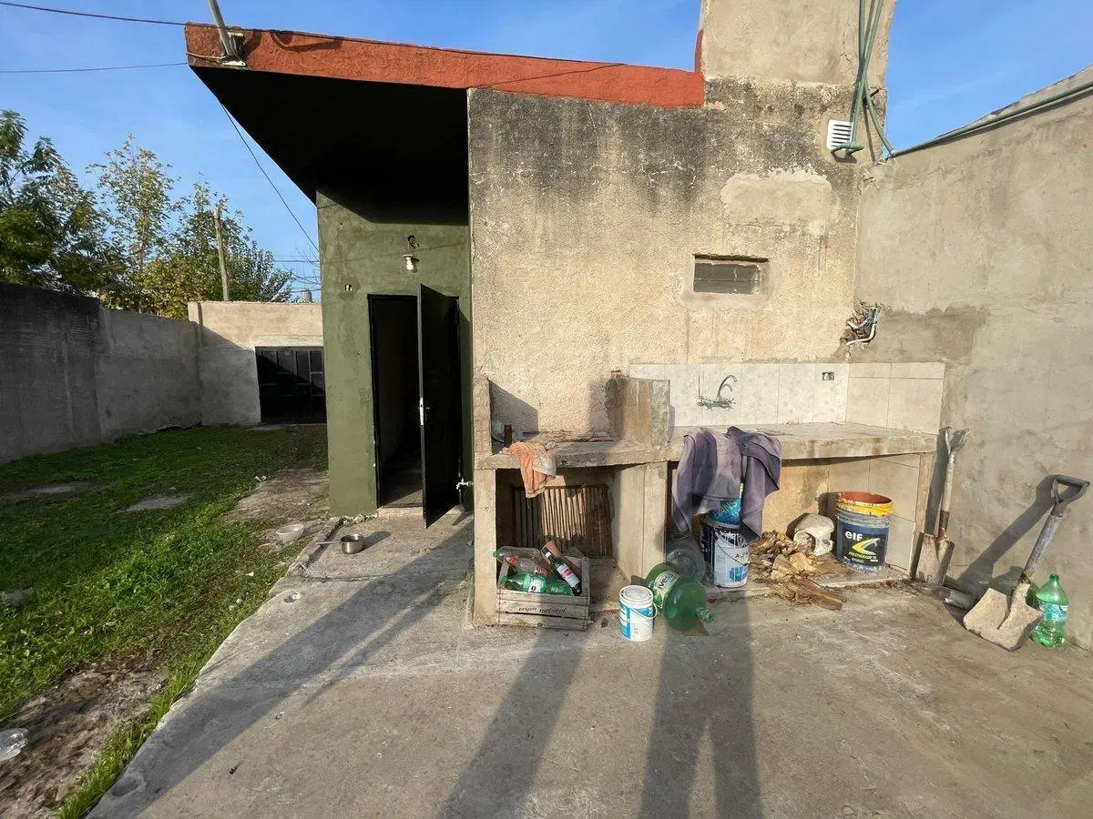 Venta Casa en Libertad Merlo, con local lote 395m2 3