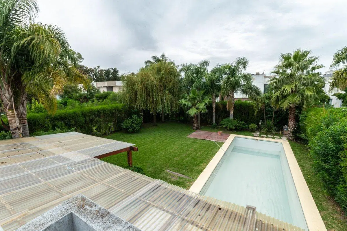 VENTA CASA CON PILETA Y PARQUE FINCAS DE IRAOLA 2 2
