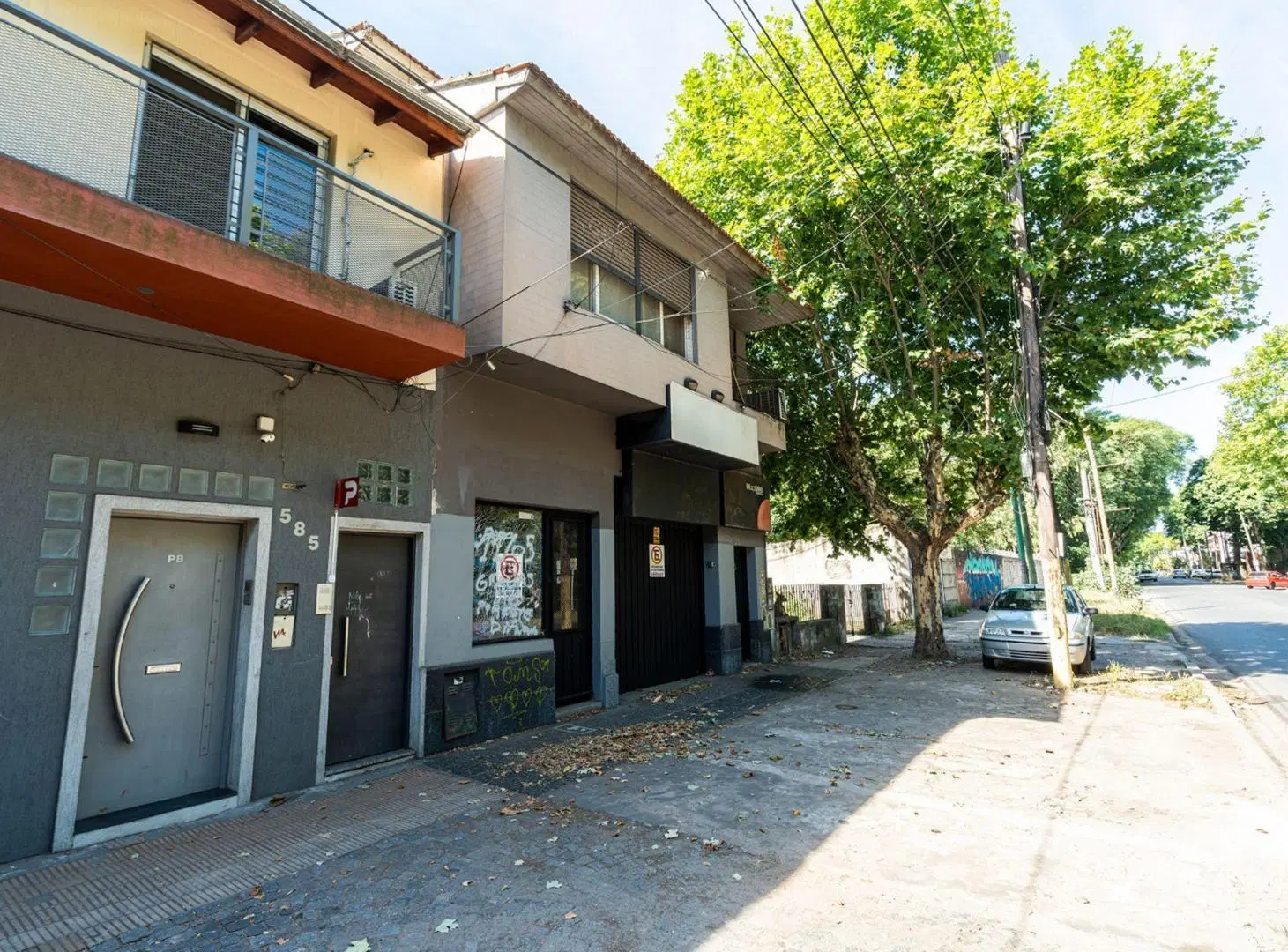 VENTA CASA PA CON COCHERA , LOCAL Y TALLER QUILMES 3