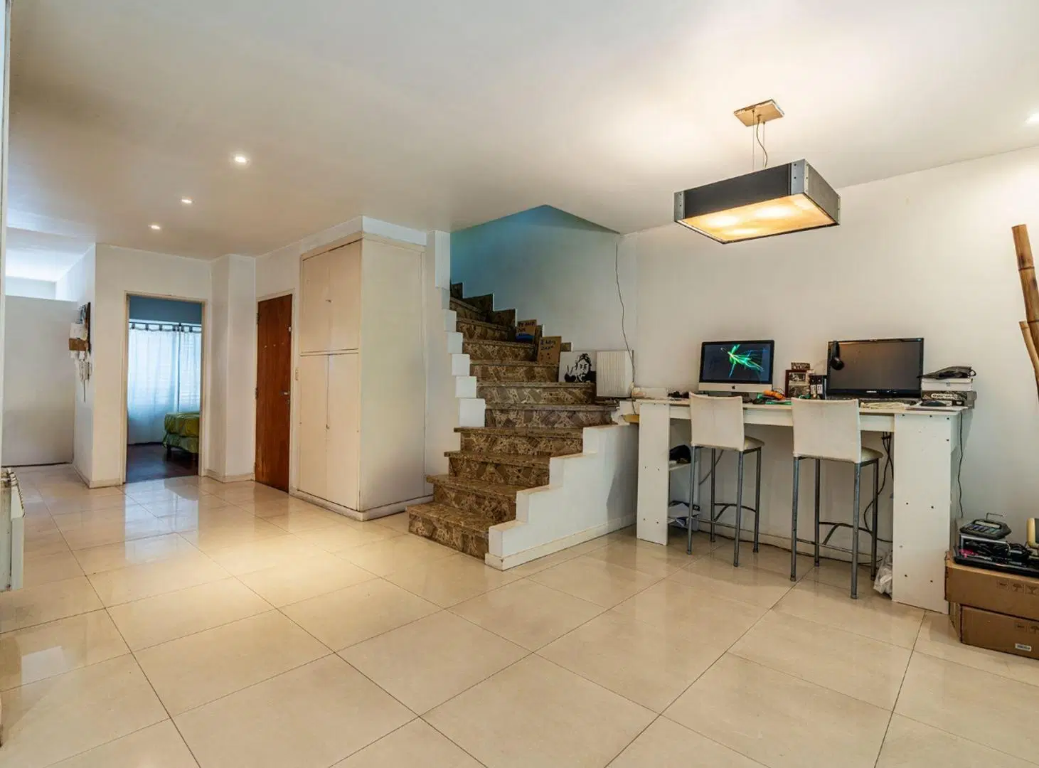 VENTA CASA PA CON COCHERA , LOCAL Y TALLER QUILMES 4