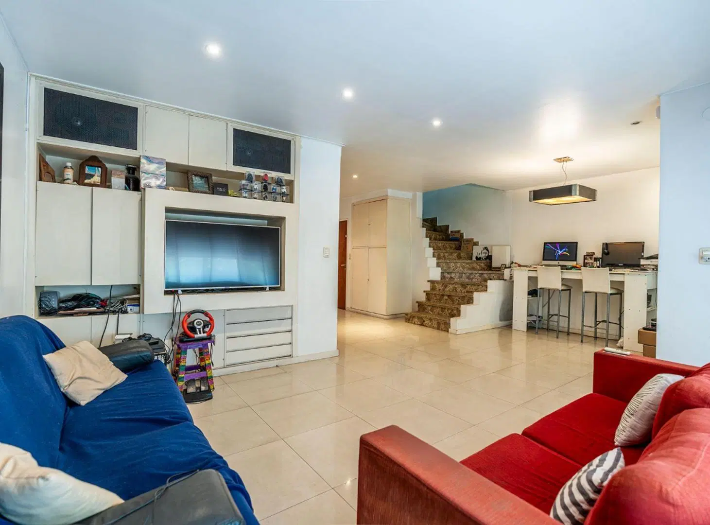 VENTA CASA PA CON COCHERA , LOCAL Y TALLER QUILMES 2