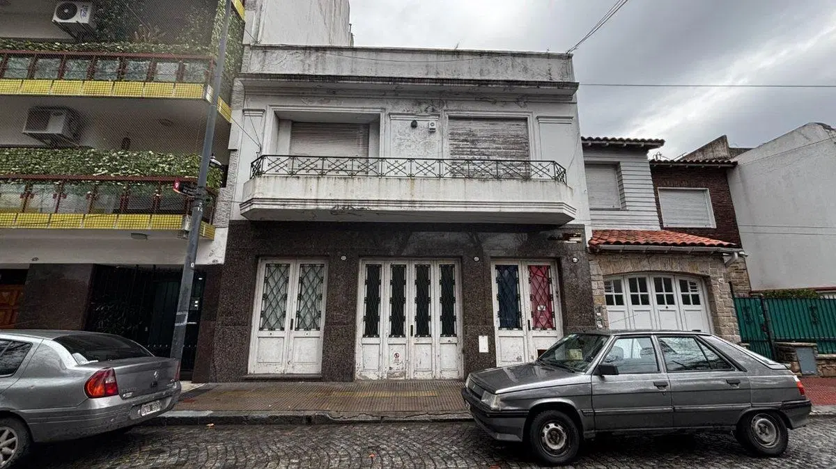 VENTA CASA C/2 DPTOS BARRACAS 3