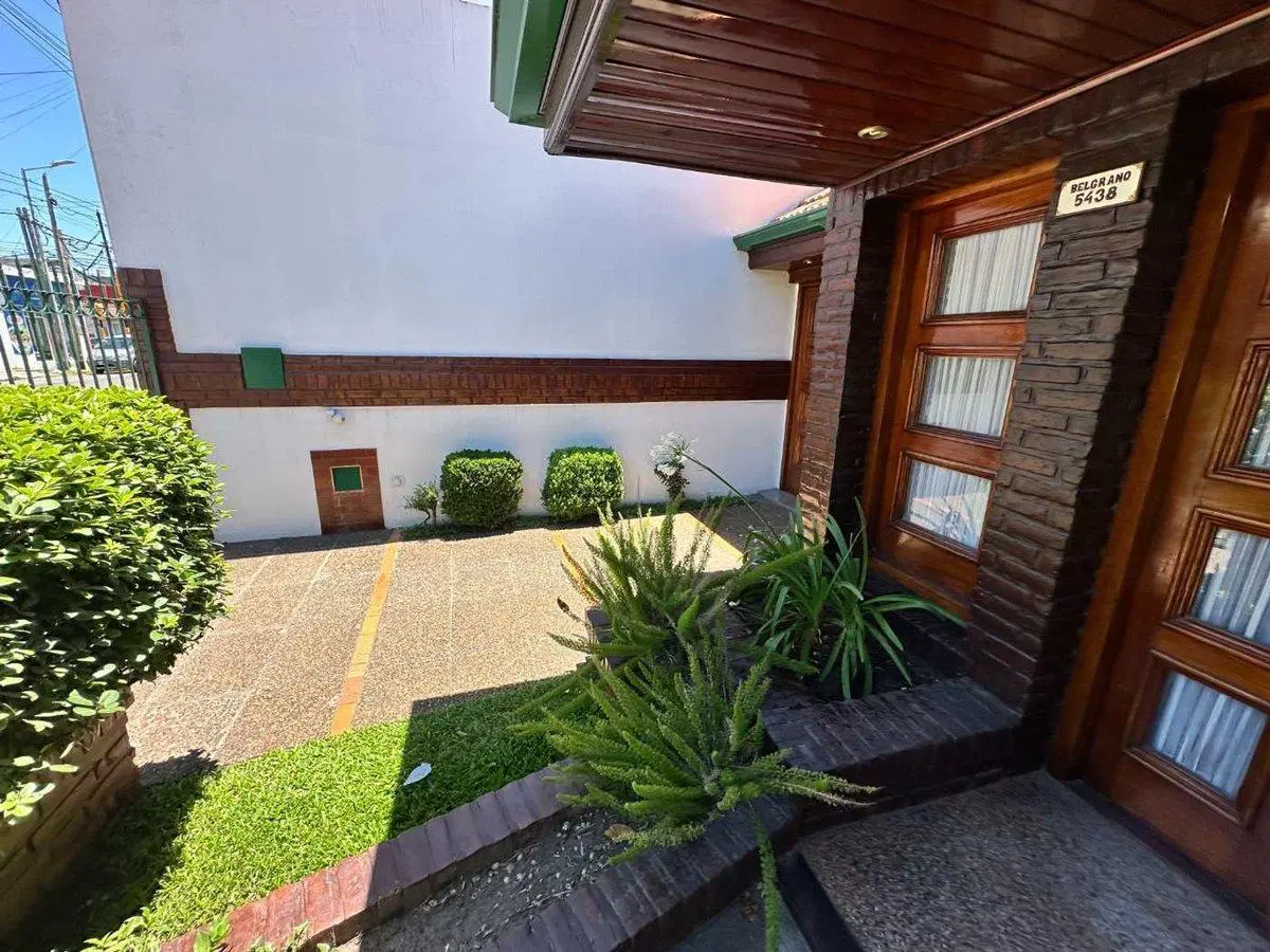 VENTA CASA 5 AMBIENTES EN WILDE 8