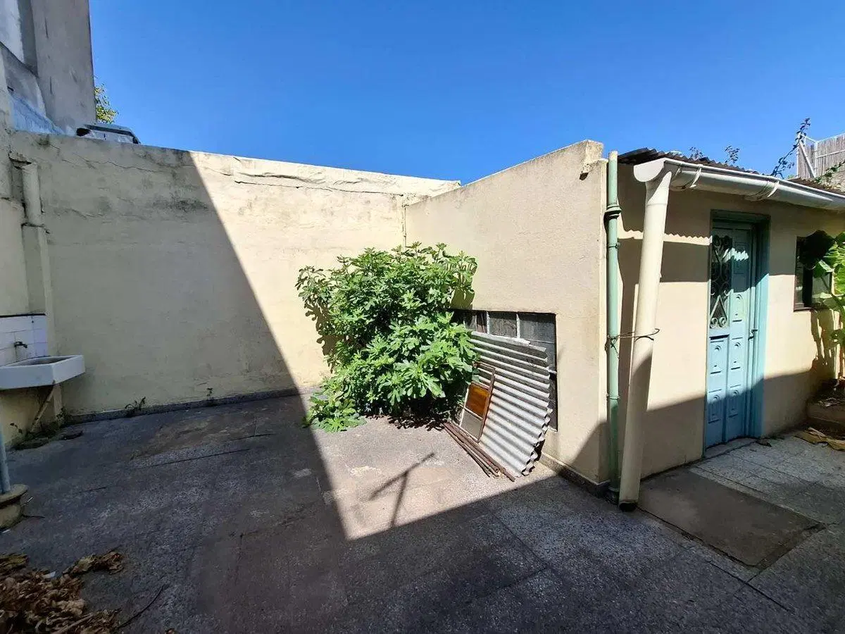 Venta 2 Casas c/ Local - Lanus 8