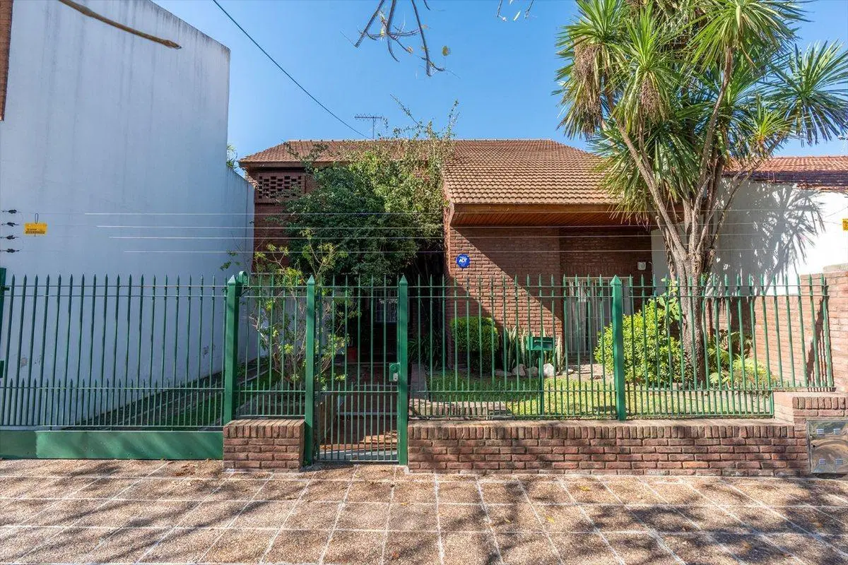 VENTA CASA 4 AMBIENTES LOMAS DE ZAMORA 4