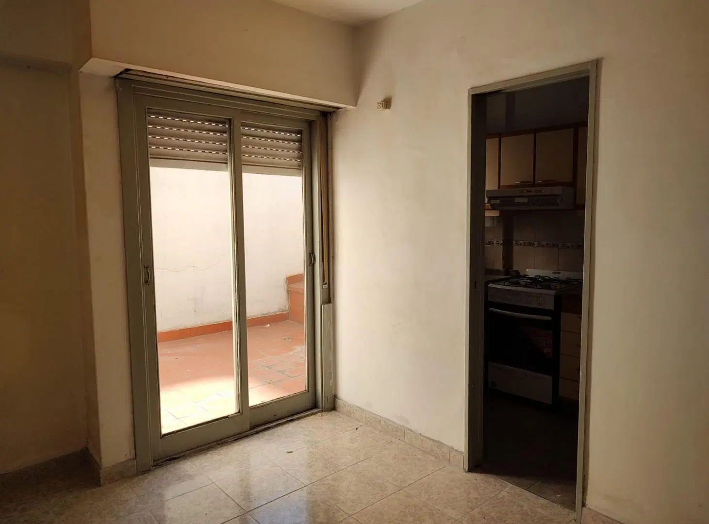 VENTA MORON DEPARTAMENTO 2 AMBIENTES CON PATIO 3