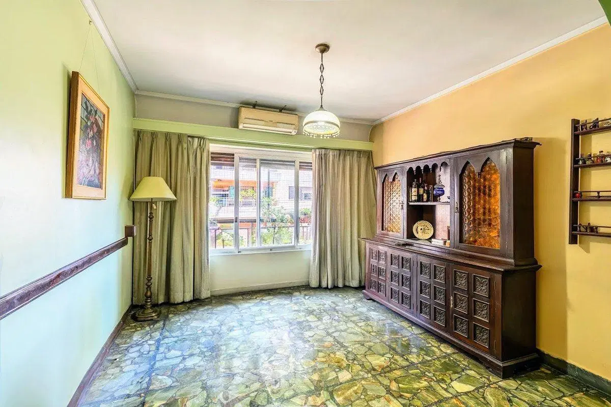 Semipiso 135m² con Balcón y Dependencia - Barracas 3