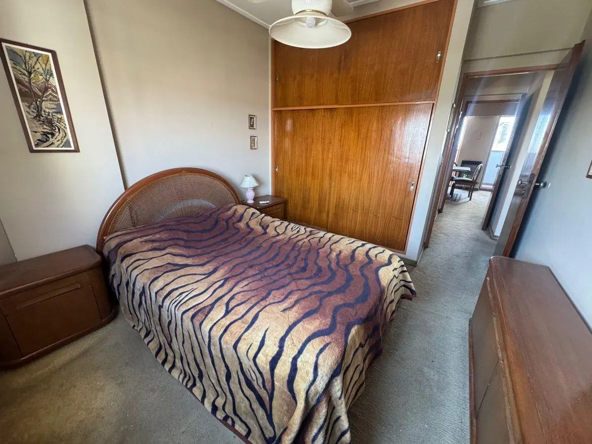 VENTA DEPARTAMENTO AVELLANEDA 4 AMBIENTES CON DEP. 8