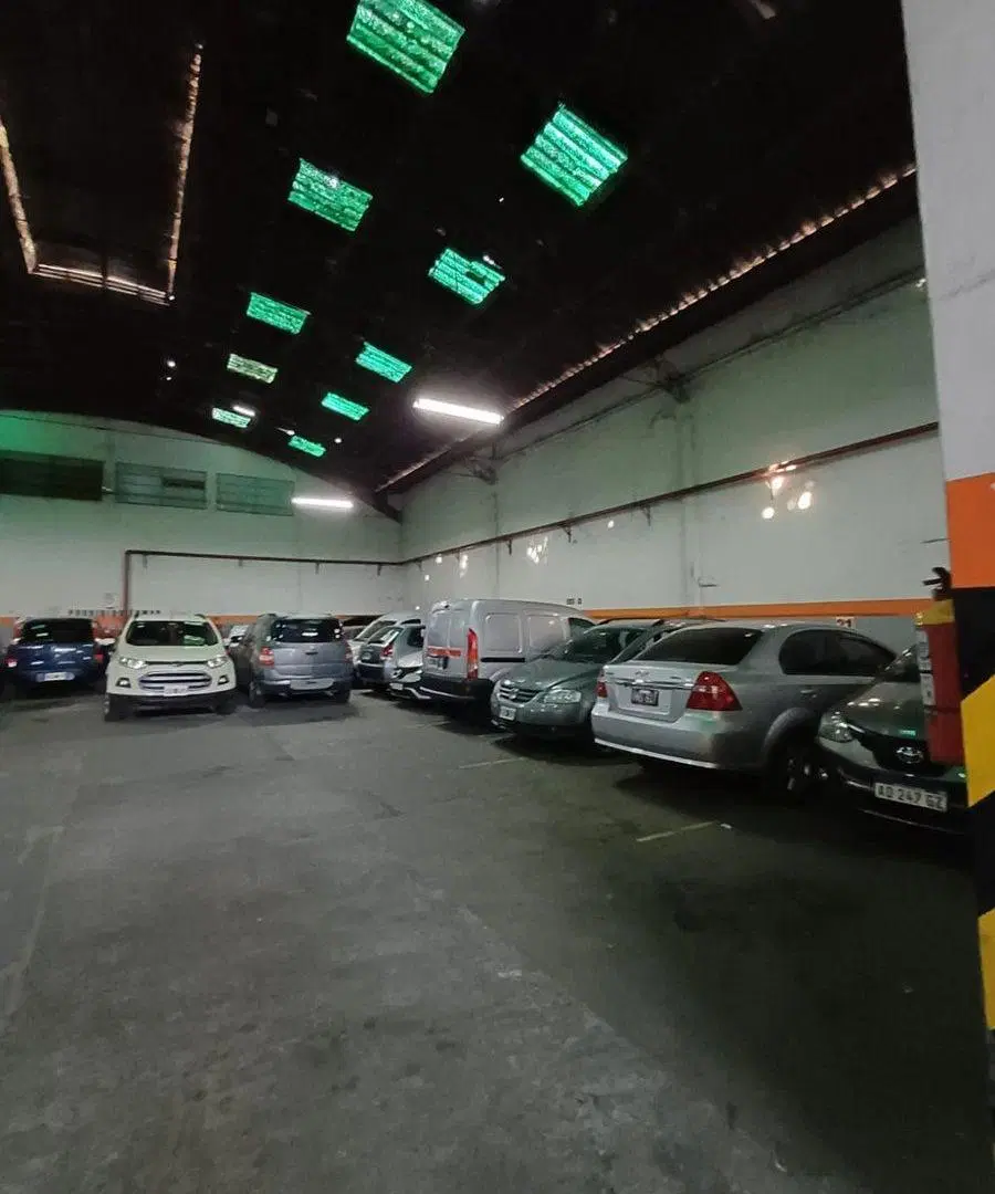 VENTA GARAGE DEPOSITO GALPON FLORES PH 5 AMBIENTES 4