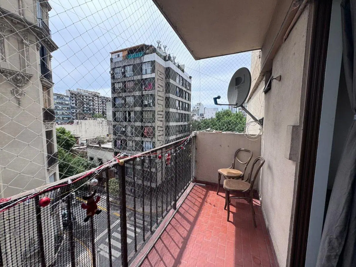VENTA DEPTO 2 AMB CON BALCON Y RENTA BALVANERA 3