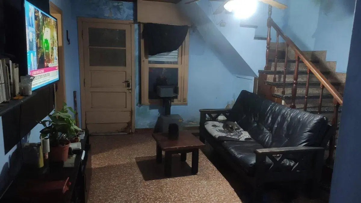 VENTA casa 2 dormitorios living comedor AVELLANEDA 4