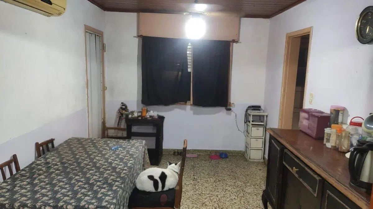 VENTA casa 2 dormitorios living comedor AVELLANEDA 2