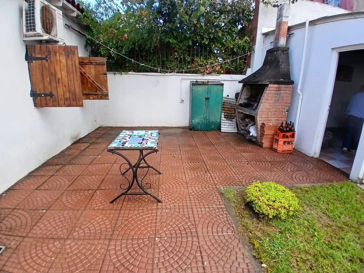 VENTA CASA 4 AMB. - BURZACO 4