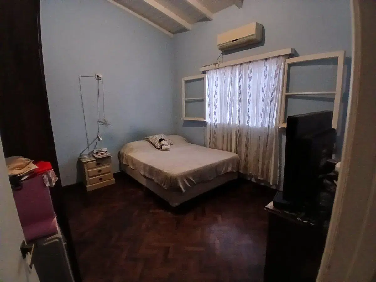 VENTA CASA 4 AMB. - BURZACO 5