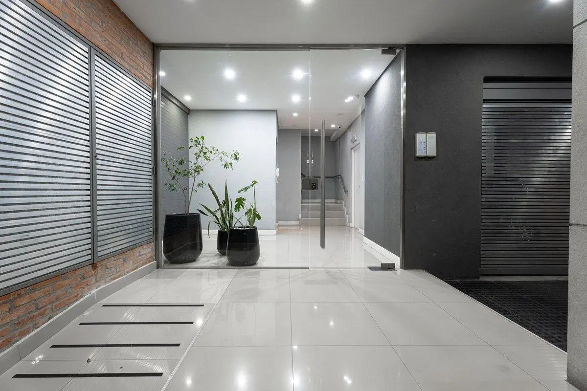 VENTA SEMIPISO 2 AMBIENTES CABALLITO C/ PATIO 2