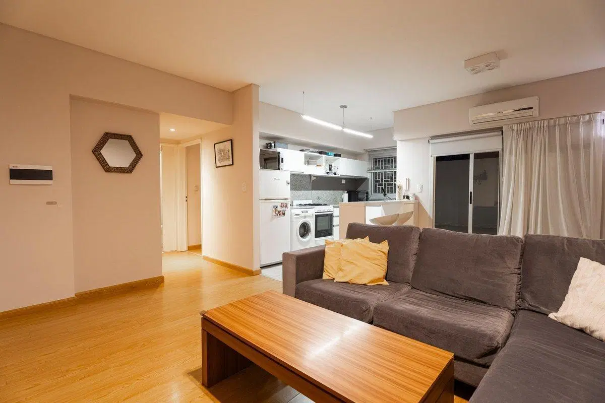VENTA SEMIPISO 2 AMBIENTES CABALLITO C/ PATIO 3