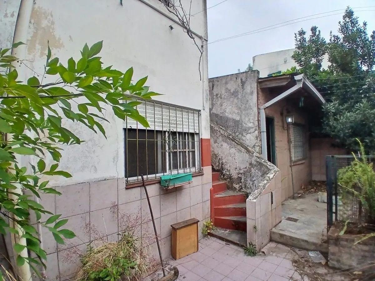 VENTA PH TIPO CASA LANUS OESTE APTA CREDITO 2