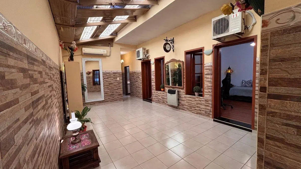 EN VENTA CASA 4 AMB COCHERA PATIO VILLA LUGANO 2