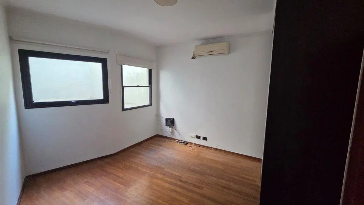 VENTA Parque Chacabuco CASA 3dorm. cochera terraza 5