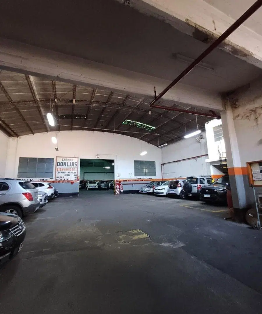 ALQUILER DEPOSITO COMERCIAL FLORES 845m2 cubiertos 3