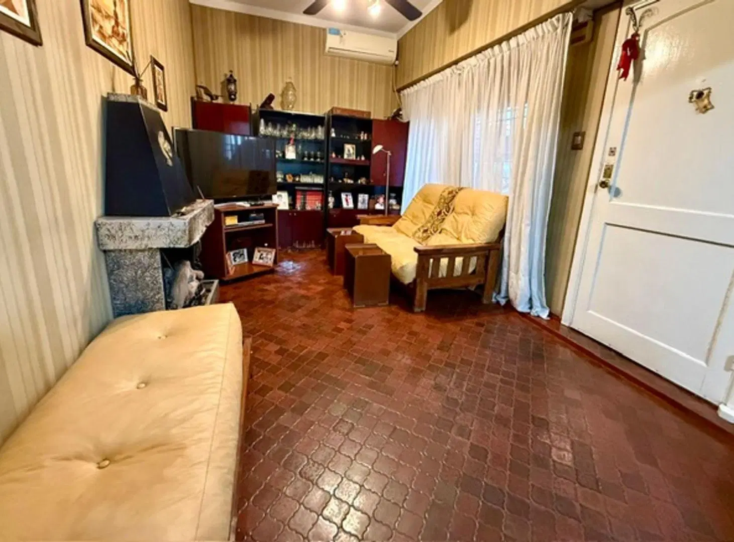 VENTA DE CASA EN SARANDI 3 AMBIENTES CON GARAGE 4