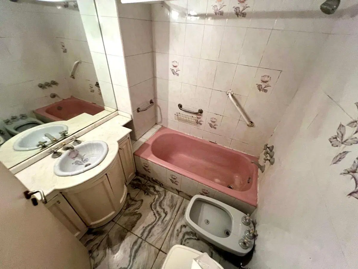 VENTA DEPARTAMENTO 4 AMB + DEP.ENDENCIA AVELLANEDA 5