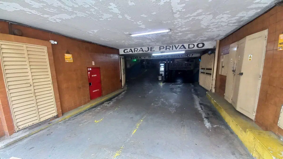 VENTA DE COCHERA CUBIERTA BALVANERA 4