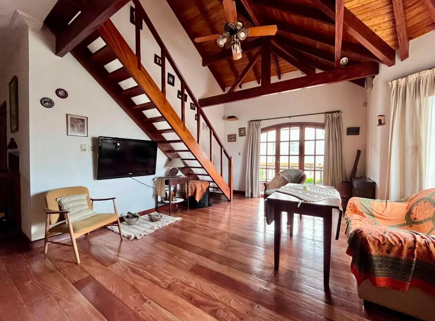 VENTA POLVORINES Casa + 3 Loc con jardín y garage 4