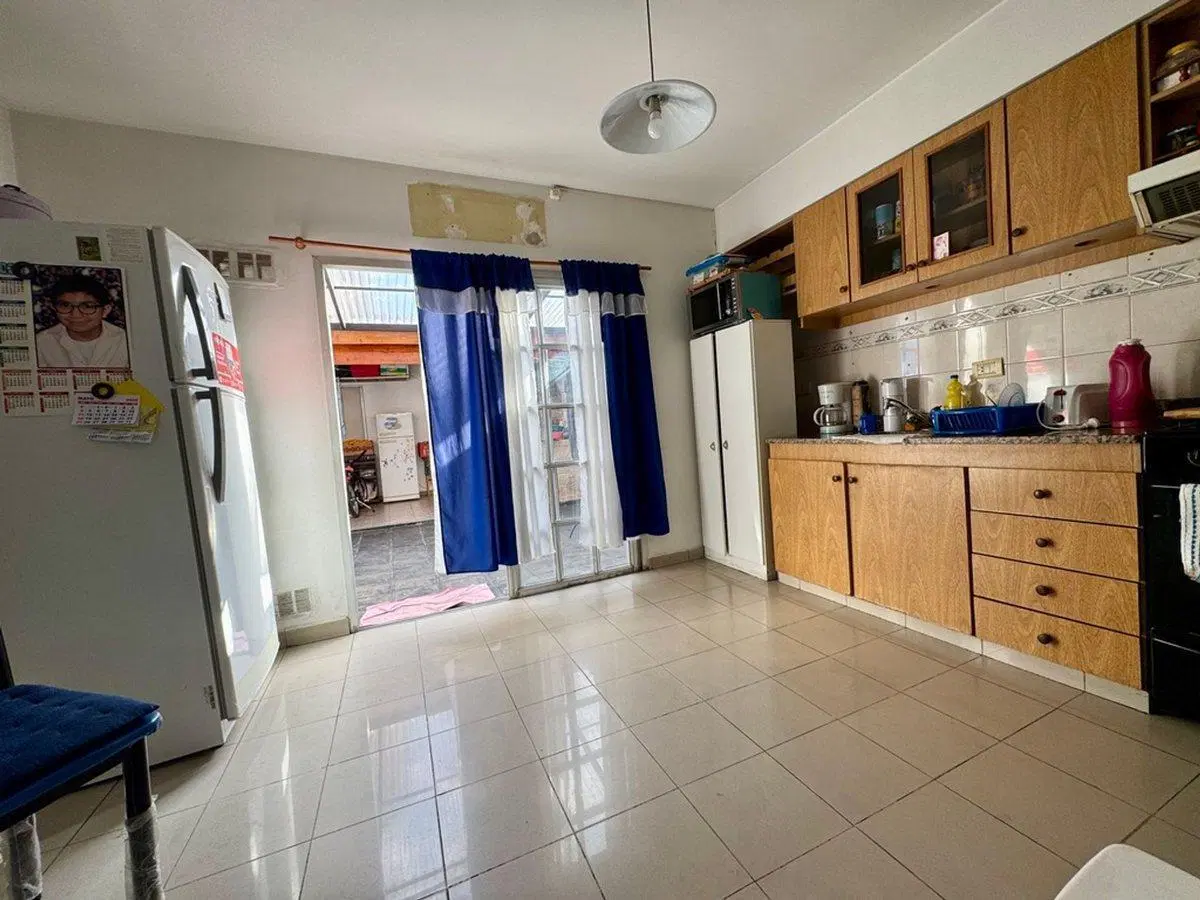 VENTA CASA DUPLEX LOMAS DE ZAMORA 3 AMBIENTES 2