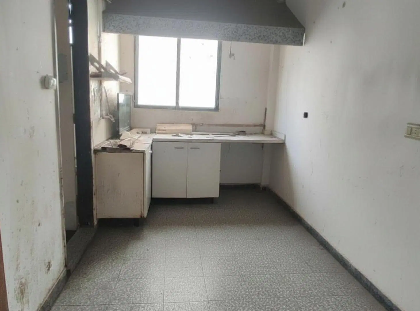 VENTA EDIFICIO  COMERCIA C/ LOCAL PLANTA BAJA-ONCE 8