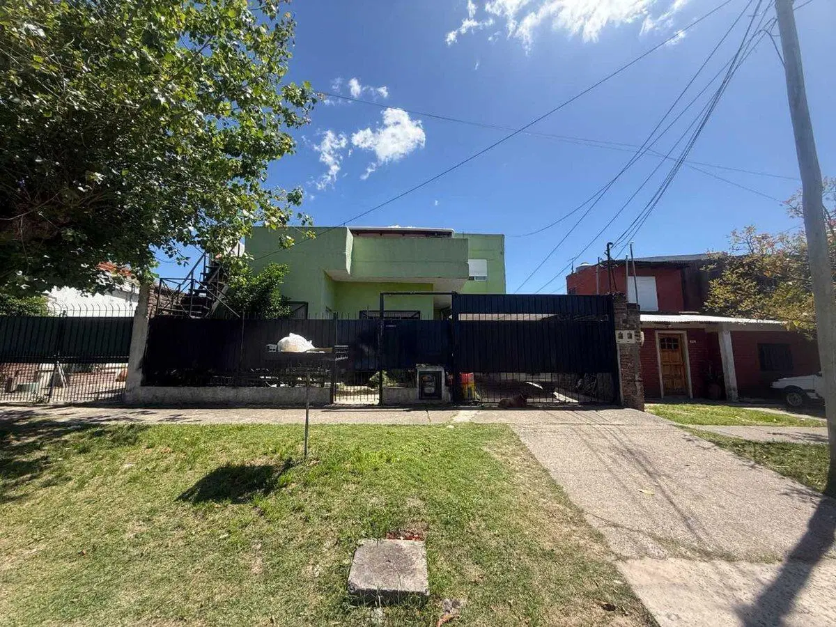 VENTA CASA SEIS AMBIENTES WILDE JARDIN 4