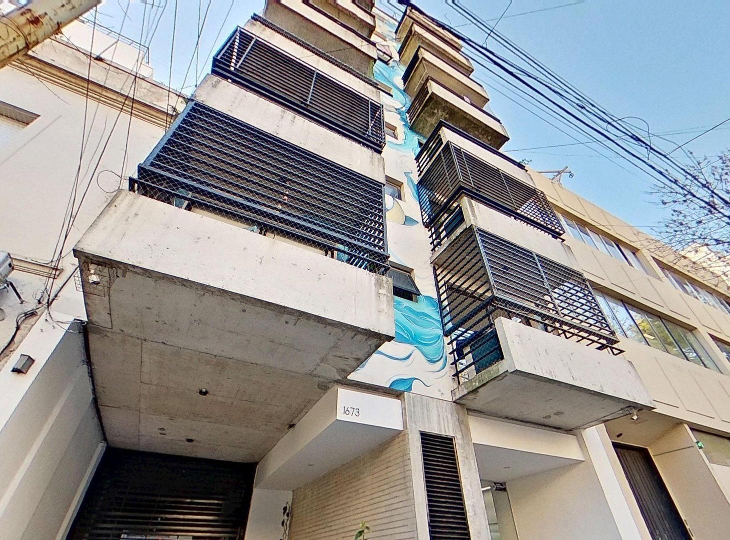 CABALLITO NORTE: monoambiente con balcón y patio