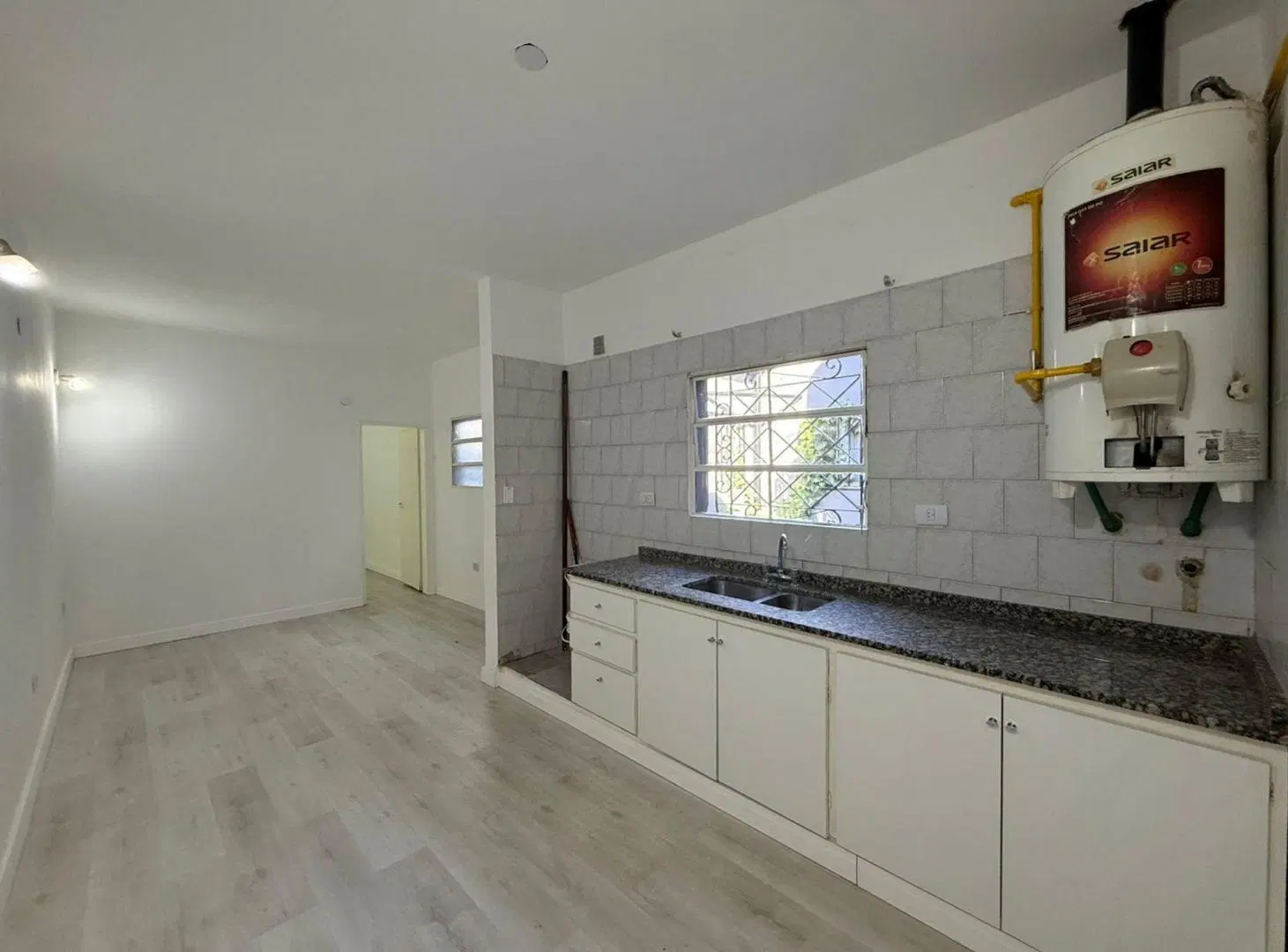 ALQUILER PH 2 AMBIENTES SARANDI PATIO 3