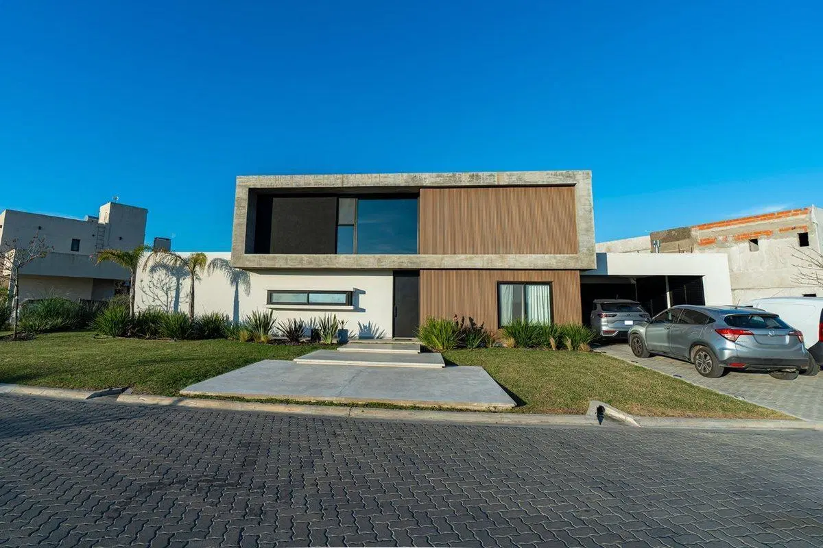 CASA EN VENTA VILLALOBOS 5 AMBIENTES AL LAGO 4