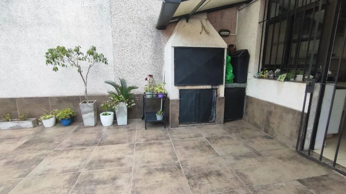 VENTA CASA PH AVELLANEDA 4 AMB PARRILLA PARQUE 8