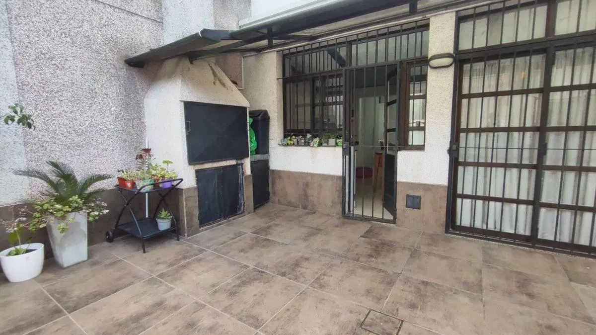VENTA CASA PH AVELLANEDA 4 AMB PARRILLA PARQUE 3