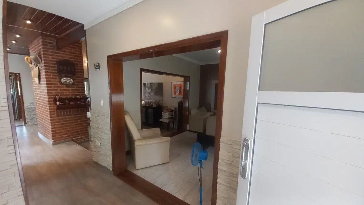 VENTA CASA SAN VICENTE 5 AMBIENTES 2